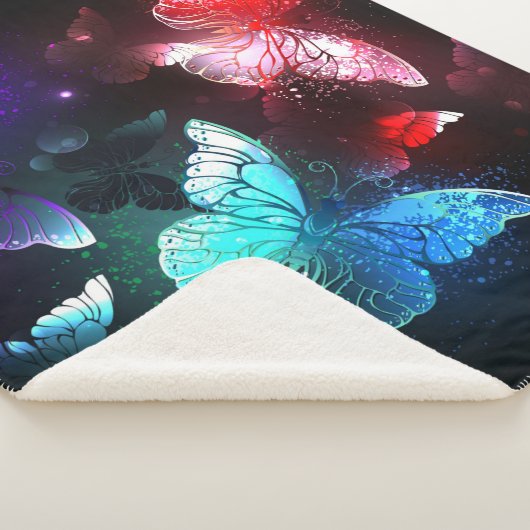 Couverture Sherpa Trois papillons brillants sur l'arrière - plan de (3/4)