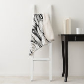 Couverture Sherpa Tulipes en noir et blanc (En situation)