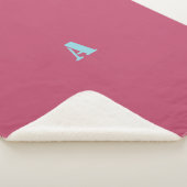Couverture Sherpa Un Monogramme bleu foncé rose polaire (3/4)