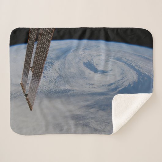 Couverture Sherpa Un Système De Faible Pression Mi-Atlantique. (Devant (Horizontal))