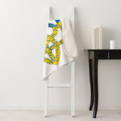 Couverture Sherpa Un trident ukrainien texturé drapeau d'Ukraine cou (En situation)