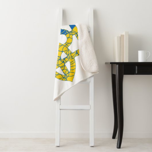 Couverture Sherpa Un trident ukrainien texturé drapeau d'Ukraine cou (En situation)