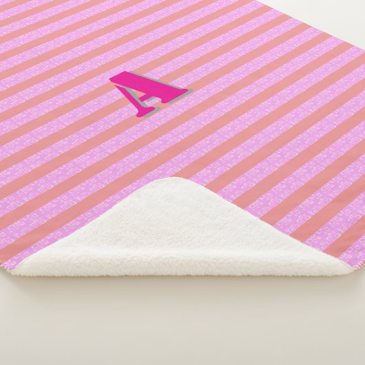 Couverture Sherpa Une bande rose monogramme (3/4)