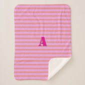 Couverture Sherpa Une bande rose monogramme (Devant)