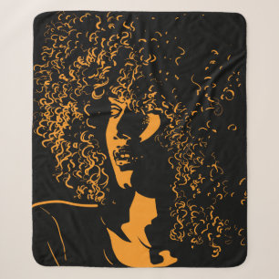 Couverture Sherpa Une jolie femme africaine avec portrait afro