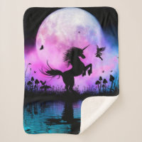 Unicorne avec peu de fée