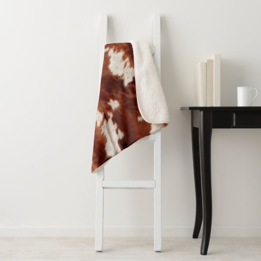 Couverture Sherpa Vache blanche Brown (En situation)