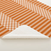 Couverture Sherpa Vérificateurs et bandes géométriques orange et bla (3/4)