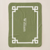 Couverture Sherpa Vert olive et clé grecque monogrammée blanc (Devant)