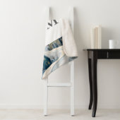Couverture Sherpa Village d'hiver avec double monogramme (En situation)