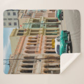 COUVERTURE SHERPA VOITURE VERTE SUR LA ROUTE (Devant (Horizontal))