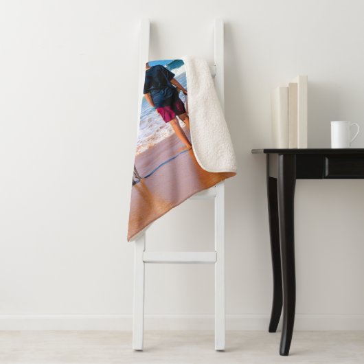 Couverture Sherpa Votre photo Sherpa Blanche avec nom de texte perso (En situation)