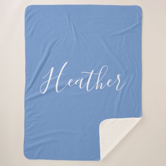 Couverture Sherpa Votre script blanc personnalisé sur le bleu doux (Devant)