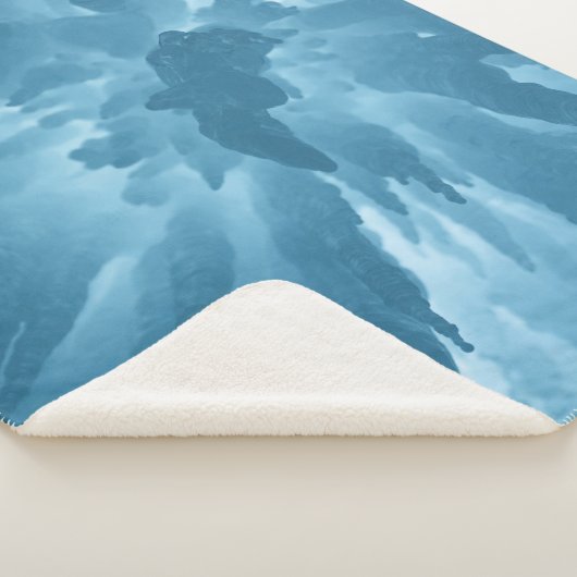 Couverture Sherpa Vue en angle faible des stalactites (3/4)