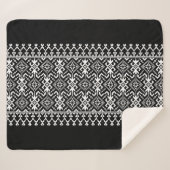 Couverture Sherpa Vyshyvanka ukrainienne : Fusion d'ornement ethniqu (Devant (Horizontal))