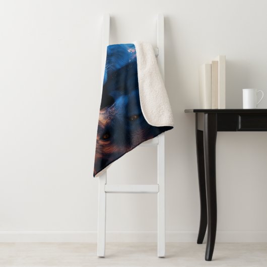 Couverture Sherpa White Wolf Sherpa Blanket (En situation)