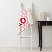 Couverture Sherpa XO Valentine Hugs Motif rose rouge (En situation)