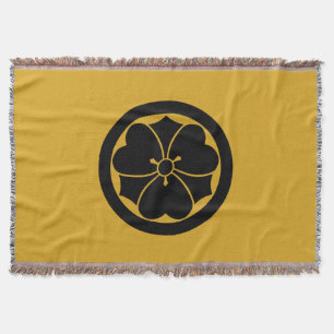 Couverture Sorcière en bois avec épées en cercle