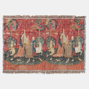 COUVERTURE UNICORN ET DAME JOUANT À L'ORGAN AVEC DES ANIMAUX