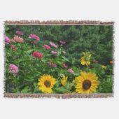 Couverture Vue jardin, marguerite, tournesol, pins (Devant)