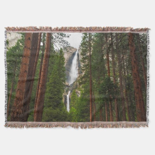 Couverture Yosemite Falls à travers la forêt (Devant)