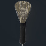 Couvre-club De Golf Camo Bottomland Vintage classique fusil et crâne<br><div class="desc">Le Bottomland Camo Vintage Classic Rifle and Skull Illustration présente un design unique mêlant les motifs de camouflage traditionnels Bottomland avec des fusils d'assaut vintages audacieux et un motif crânien. Le camouflage offre une esthétique terrestre robuste, tandis que le fusil et le crâne apportent une touche classique et pointue, parfaite...</div>