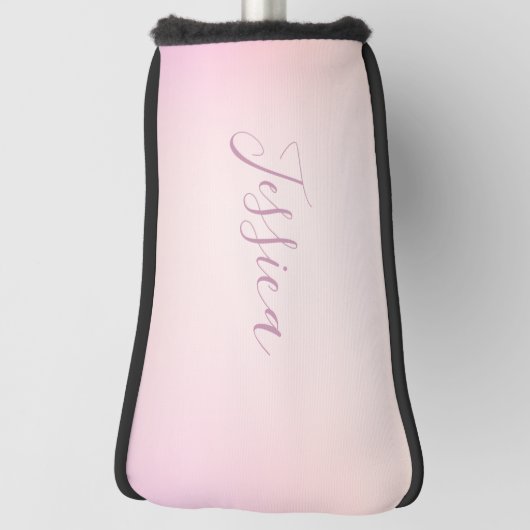 Couvre-club De Golf Votre nom | Elegant Script Soft Ombre (Tourné à 90°)