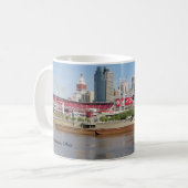 Covington passant Cincinnati Mug (Devant gauche)