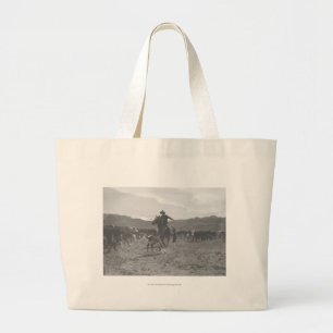 Cowboy die een kalf voor het merken van de lente b grote tote bag