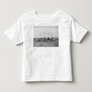 Cowboys die rond de foto van Chuckwagon zitten Kinder Shirts