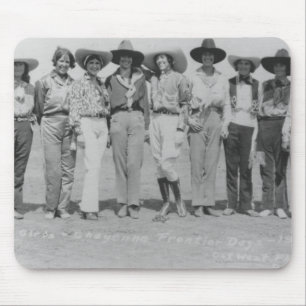 Cowgirl op Cheyenne Frontier Days, 1929. Muismat