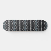 Cozy Knitted Pattern Black and Gray Skateboard (Horizontaal)