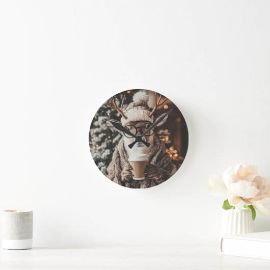 Cozy Reindeer Wall Clock with Coffee - Festive Win Ronde Klok (Huis)