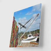 Crab Traps Gestapeld en klaar Vierkante Klok (Hoek)