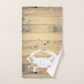 Crabe blanc et planches de bois rustiques | Monogr (Serviette à main)