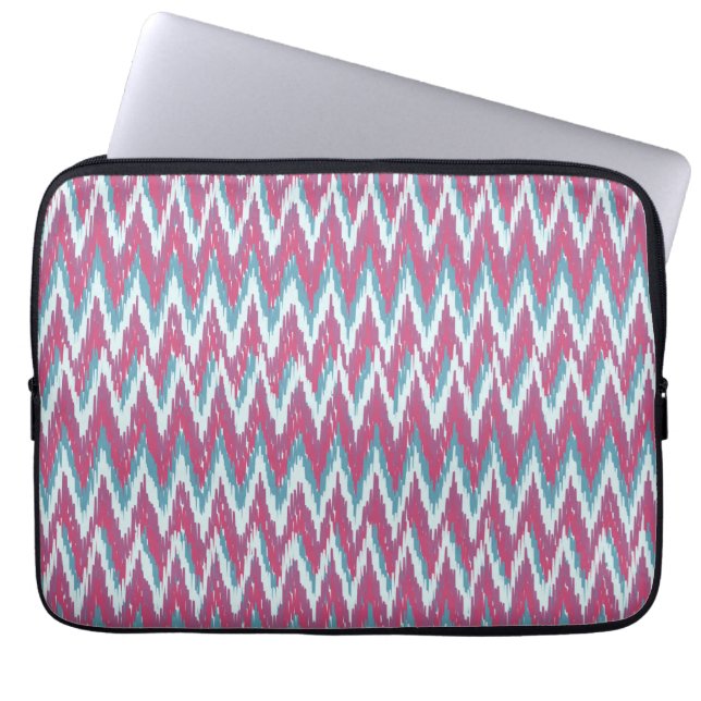 Cranberry en Blauwgroen iKat ZigZag Pattern Laptop Sleeve (Voorkant)