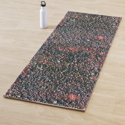 cranberry ror yoga mat (In situ)