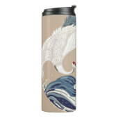 Crane and Japanese wave illustration. Traditional  Thermosbeker (Gedraaid links)