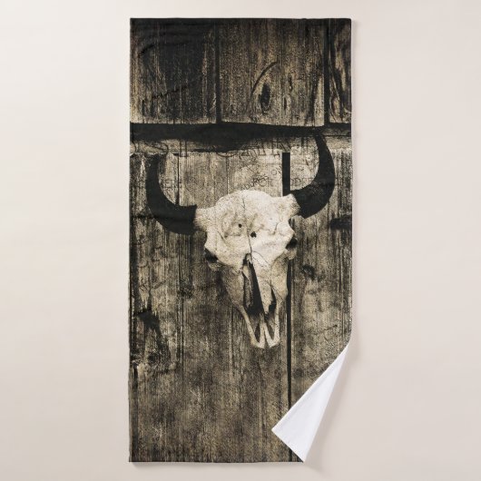 Crâne de buffle rustique avec cornes dans une gran (Serviette de bain)