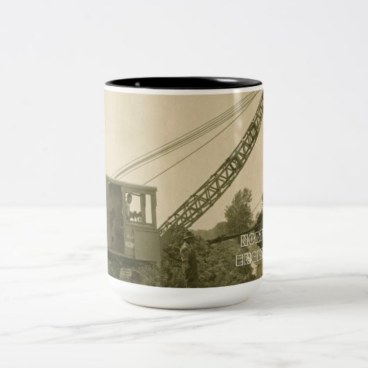 CRANE D'INGÉNIERIE DU NORD-OUEST SHOVEL MUG DÉBUT (Centre)