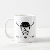 Crâne et bâtons de hockey Mug de café (Gauche)