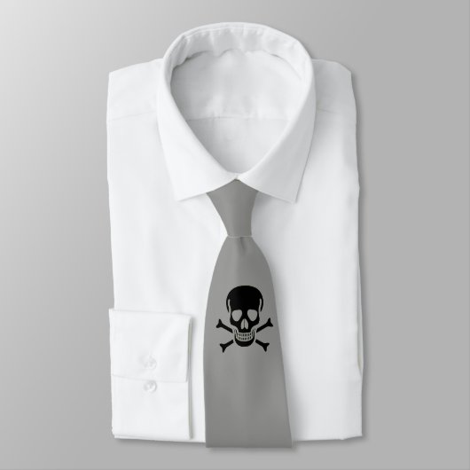 Crâne noir cravate grise (Attaché)
