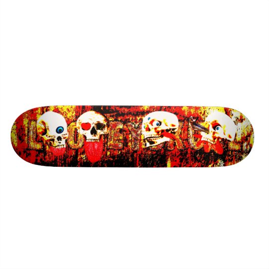 Crânes d'enfer skateboard old school 21,6 cm