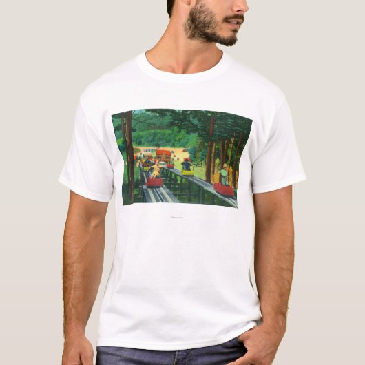 Cranmore Mountain Ski-Mobile in Summertime T-shirt (Voorkant)