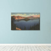 Crater Lake, Oregon - Wizard Island Uitzicht #2 Canvas Afdruk (Insitu (Houten vloer))