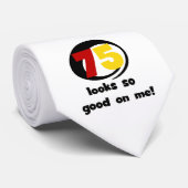 Cravate 75 Semble si bon sur moi T-shirts et cadeaux (Roulé)