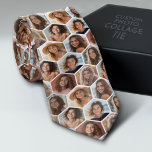Cravate 7 Photo Collage - funky honeycomb motif - blanc<br><div class="desc">BE PATIENT — Il faut du temps pour charger des photos — Ce montage de photos amusant comprend un espace pour 7 photos. La grille comprend une grille de photos en forme d'hexagone ou de nid d'abeille avec beaucoup d'espace pour ajouter vos photos de fête préférées. Les photos carrés fonctionnent...</div>