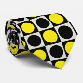 Cravate à damiers Pointe Polka du cercle jaune géométrique (Roulé)