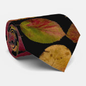 Cravate à motif de feuilles d'érable élégantes d'a (Roulé)