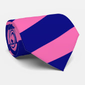 Cravate à rayures roses chaudes et marine (rayures (Roulé)